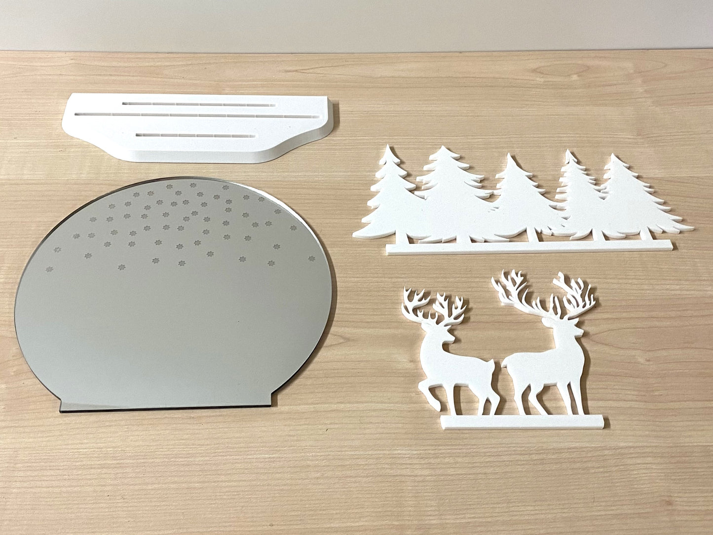 Acrylic Laser Cut Reindeer Christmas Scene Decoration