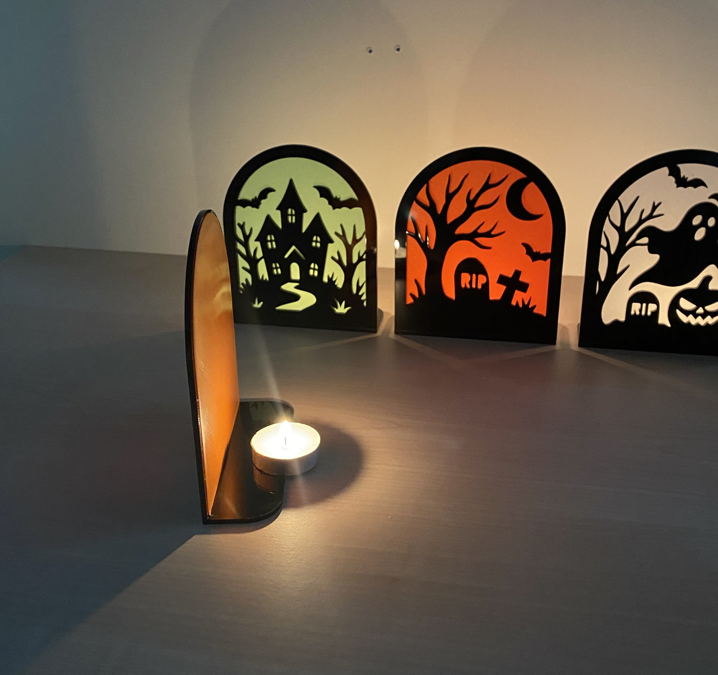 🎃 Halloween Acrylic Scenes – Haunted House, Pumpkins, Ghosts & Graveyard