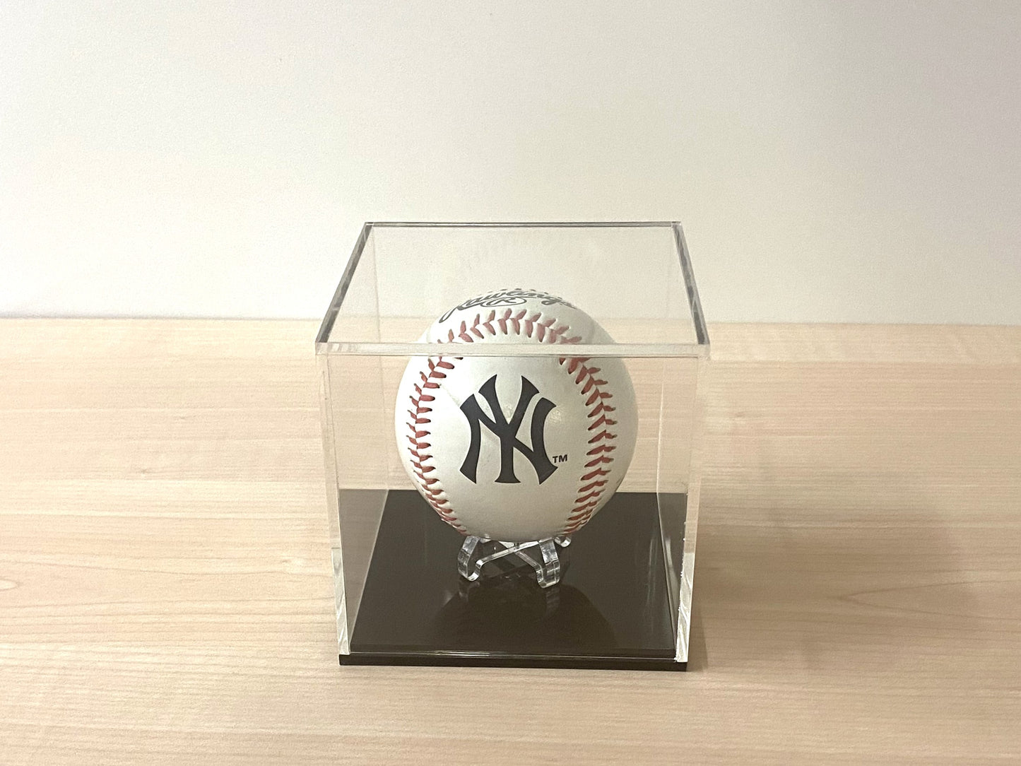 Acrylic Ball Display Case – Cricket, Baseball & Tennis Ball Holder