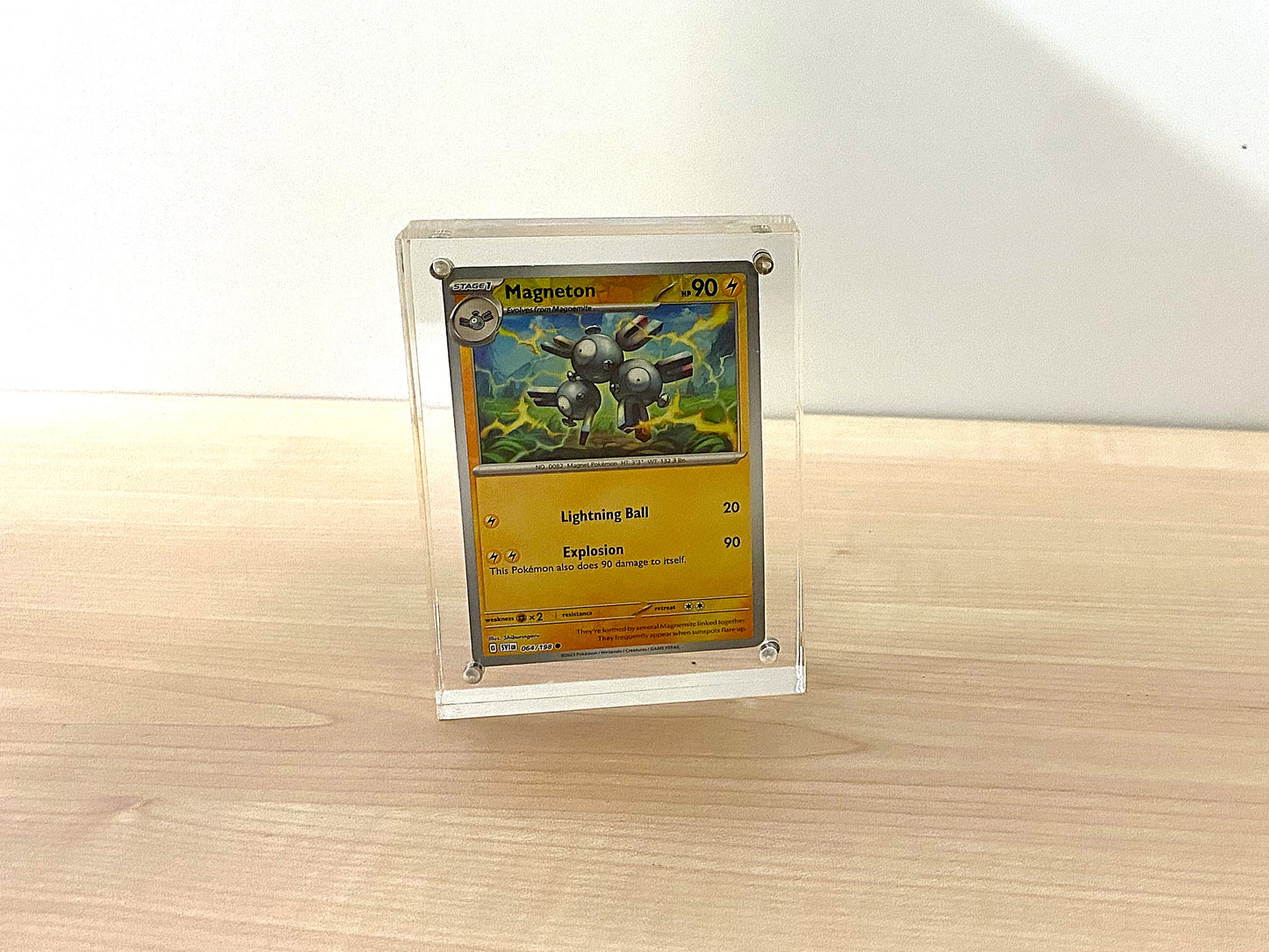 Magnetic Freestanding Acrylic Display for Trading Cards