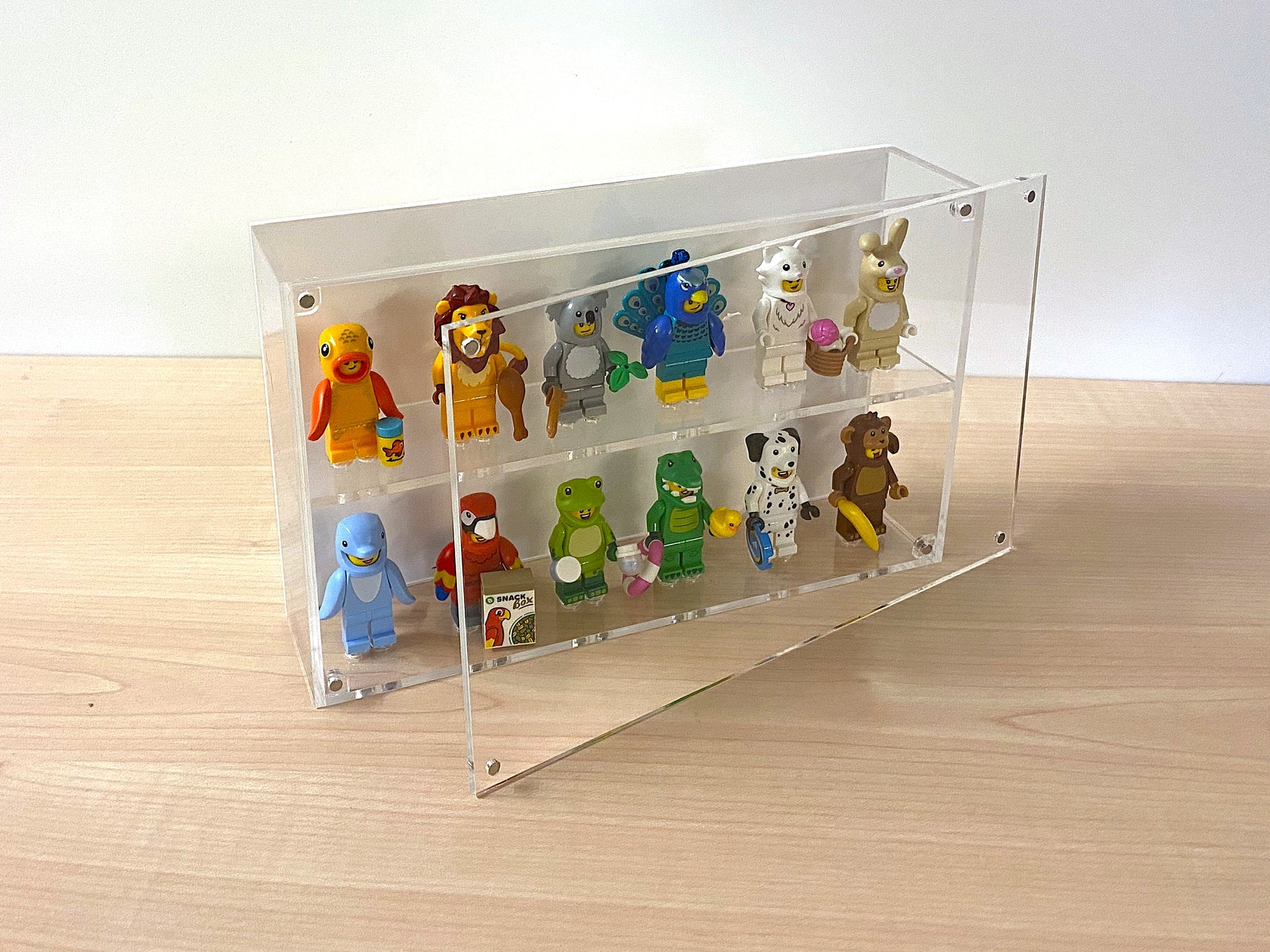 Magnetic front LEGO minifigure holder open view