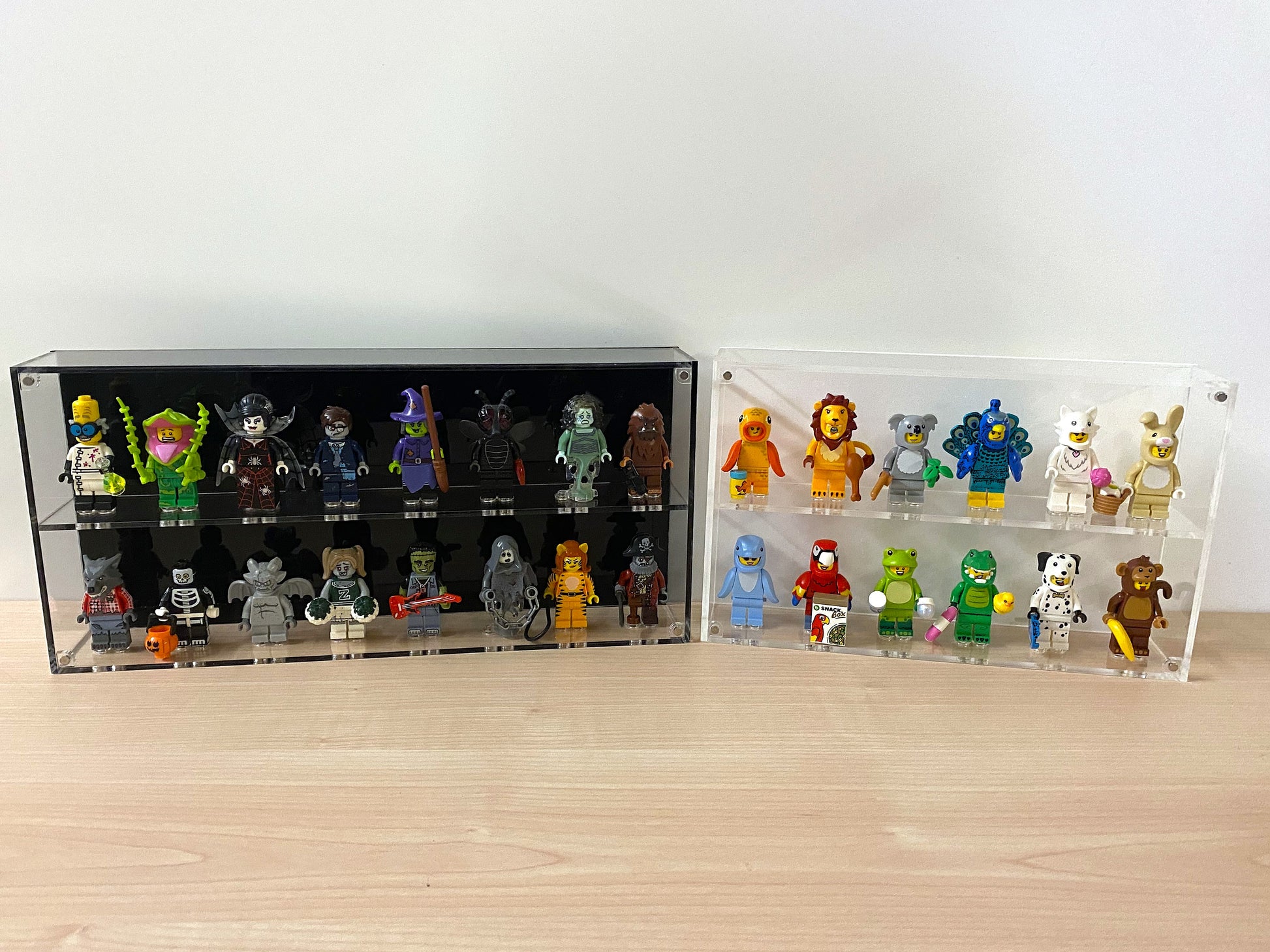 Premium acrylic LEGO minifigure stand setup