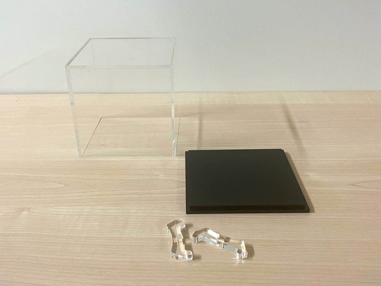 Acrylic Ball Display Case – Cricket, Baseball & Tennis Ball Holder