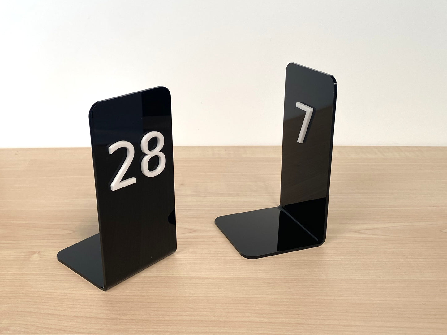 Freestanding L shaped acrylic table number marker